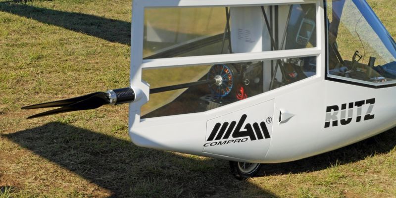 All in one machine, anywhere, anytime. Quick change (5 min) from sailplane to electro sailplane and back. All without tools, depending on your requirements on the day.