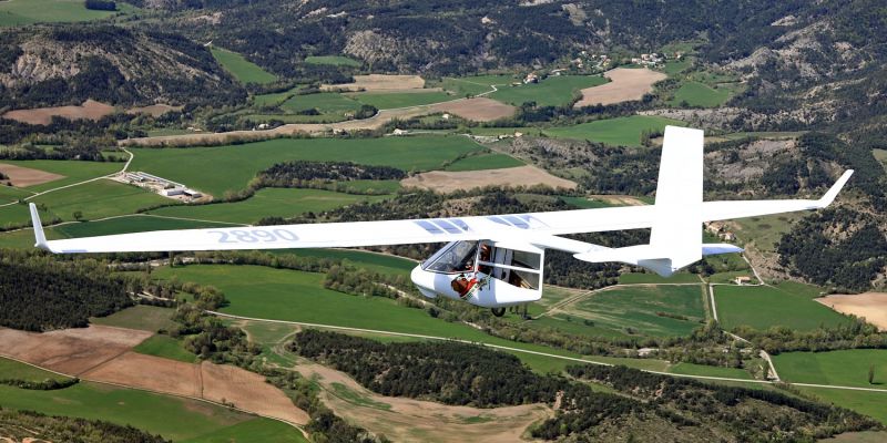 An absolute All-rounder: From local micro lift soaring up to 600 km | 375 mi cross-countries. Glide ratio 28.